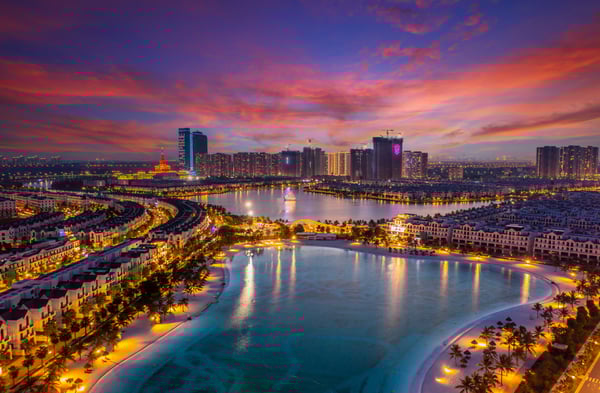 Bể bơi bốn mùa trên tầng cao nhất, mang đậm phong cách resort. Ảnh: Masteri Waterfront