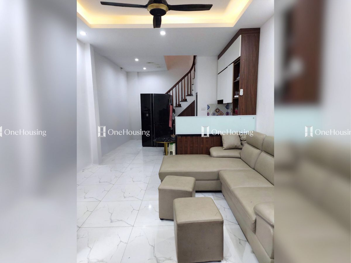 Nhà mặt ngõ cách Mễ Trì Hạ 100m, diện tích 30m² x 5 tầng, mặt tiền 3.78m