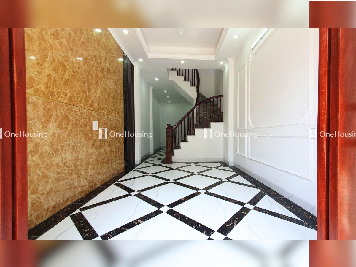 Nhà mặt ngõ cách Quang Trung 100m, diện tích 30m² x 5 tầng, mặt tiền 4.8m