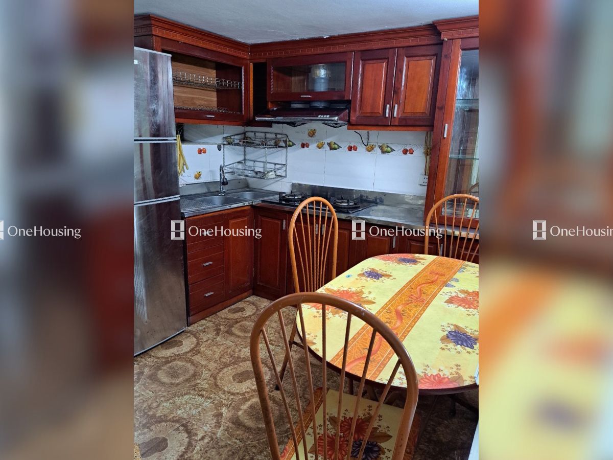 Nhà mặt ngõ cách Hoàng Hoa Thám 20m, diện tích 26.6m² x 5 tầng, mặt tiền 3.8m
