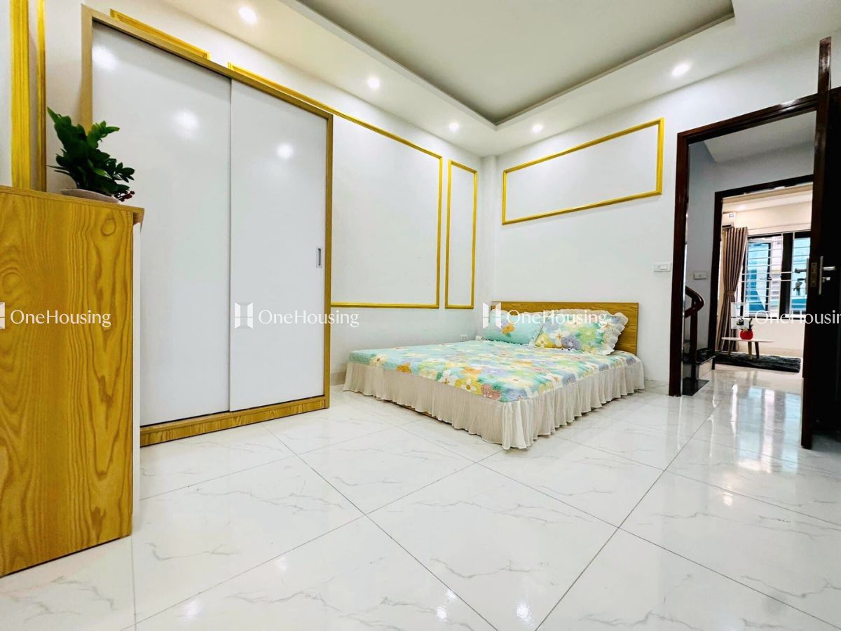 Nhà mặt ngõ cách Mễ Trì 100m, diện tích 40.8m² x 5 tầng, mặt tiền 4m