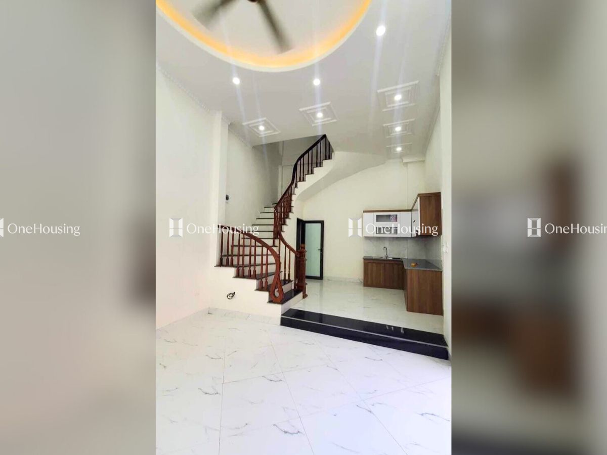 Nhà mặt ngõ cách Phú Đô 10m, diện tích 31m² x 5 tầng, mặt tiền 7.5m