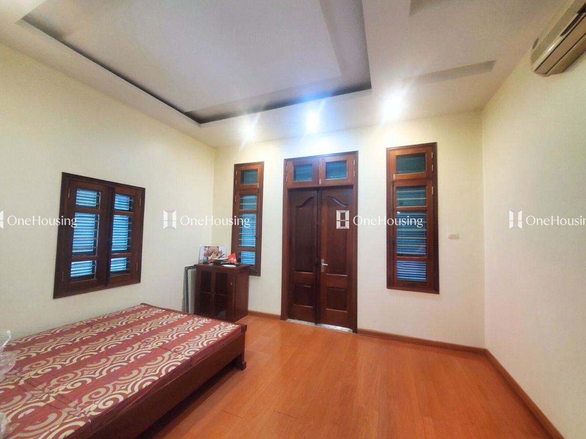 Nhà mặt ngõ cách Phú Mỹ 20m, diện tích 112m² x 4 tầng, mặt tiền 5m