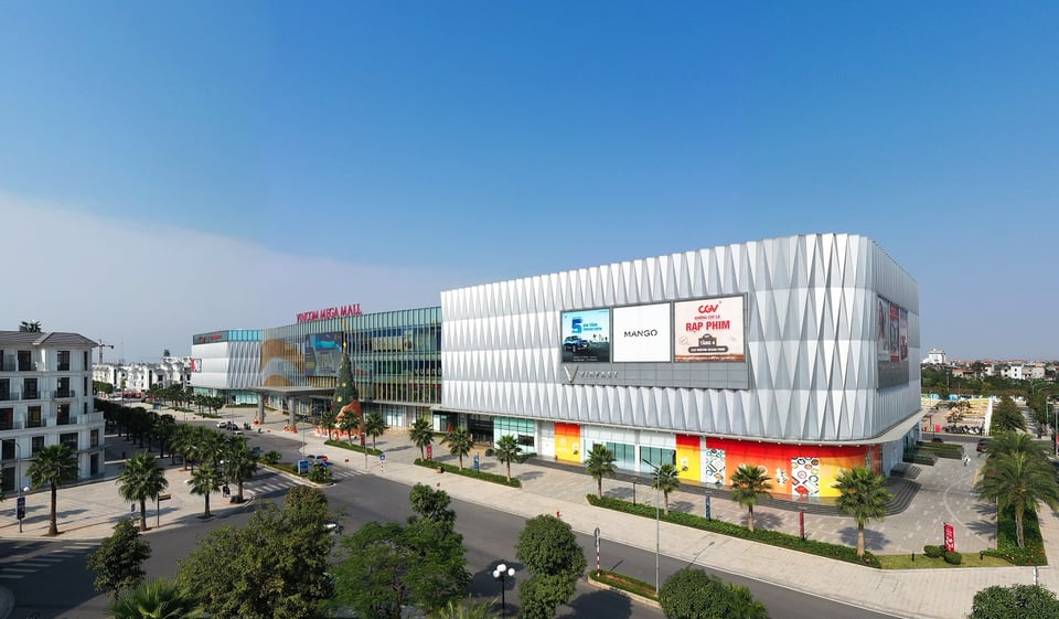 Trung tâm thương mại Vincom Mega Mall Ocean Park là điểm hẹn ẩm thực và giải trí lý tưởng của nhiều cư dân. Ảnh: Vinhomes Online