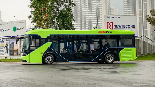 VinBus  Vingroup chính thức chạy thử nghiệm xe buýt điện VinFast