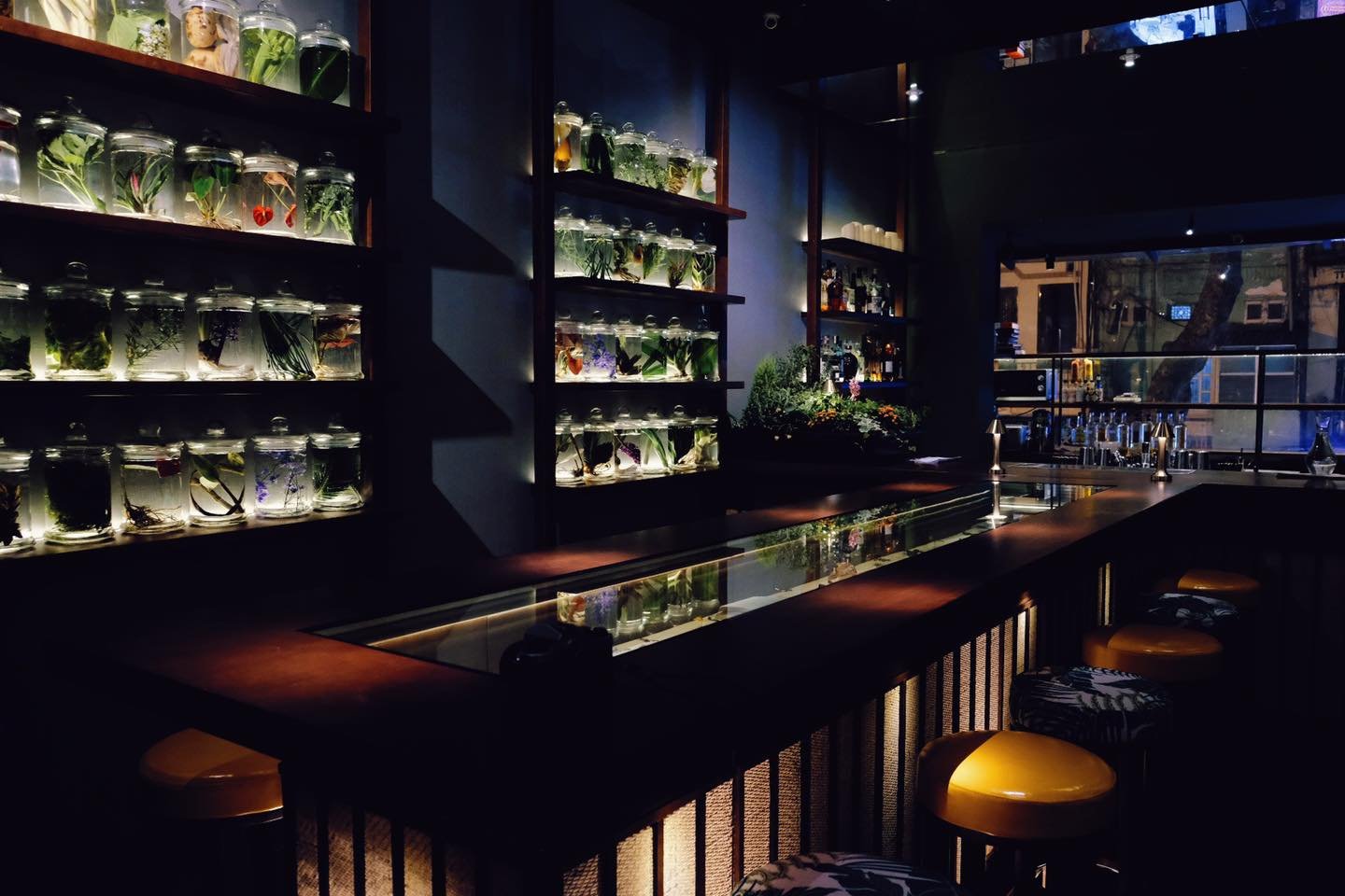 Những tiệm quán "chất lừ" để  "enjoy cái moment" Hà Nội đầu đông